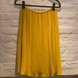 Zara yellow pleated chiffon skirt sz M